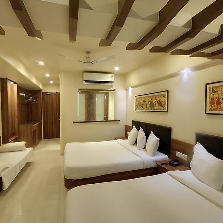 Shreeji Vatika Otel Surat Dış mekan fotoğraf