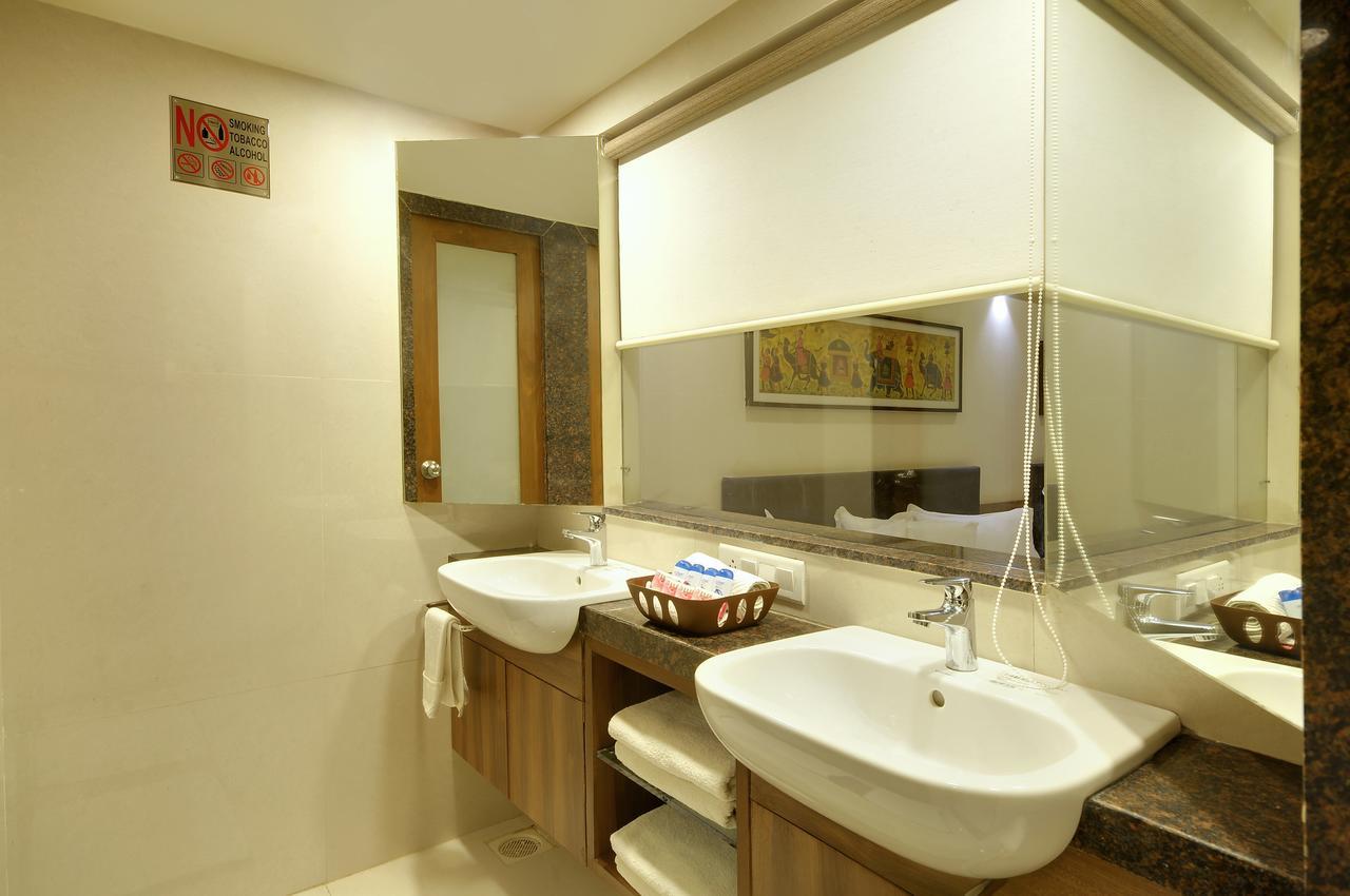 Shreeji Vatika Otel Surat Dış mekan fotoğraf