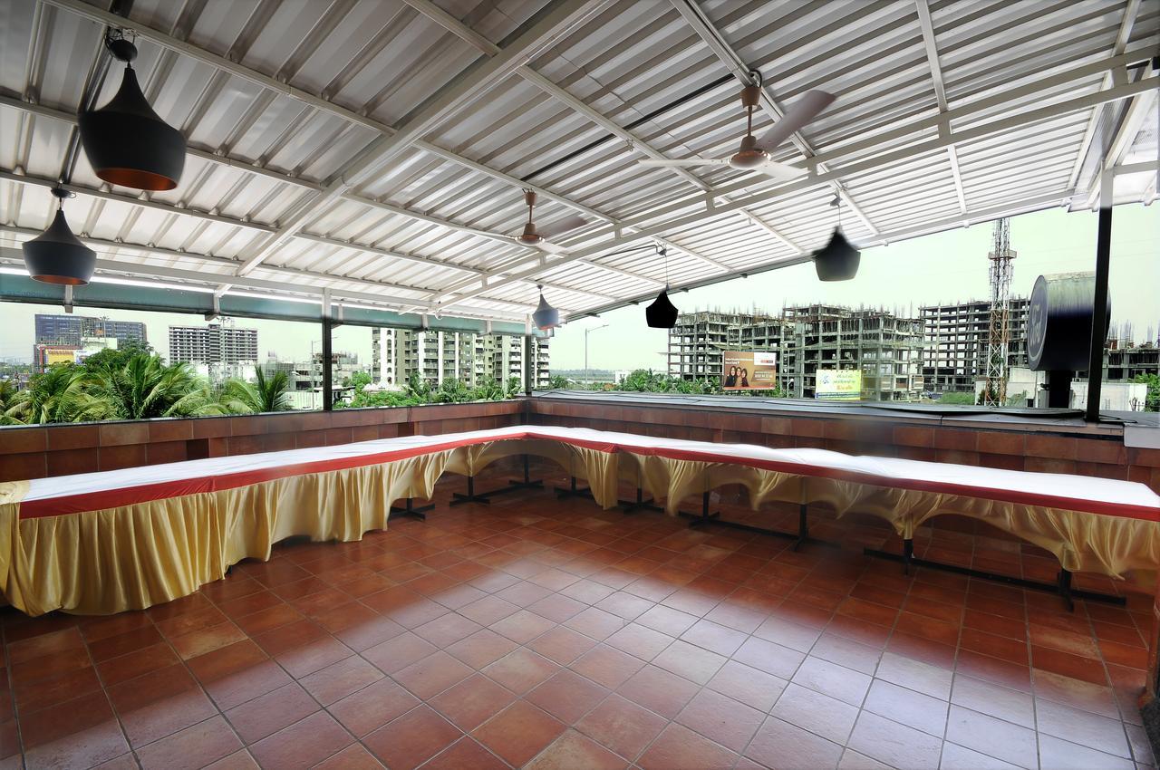 Shreeji Vatika Otel Surat Dış mekan fotoğraf