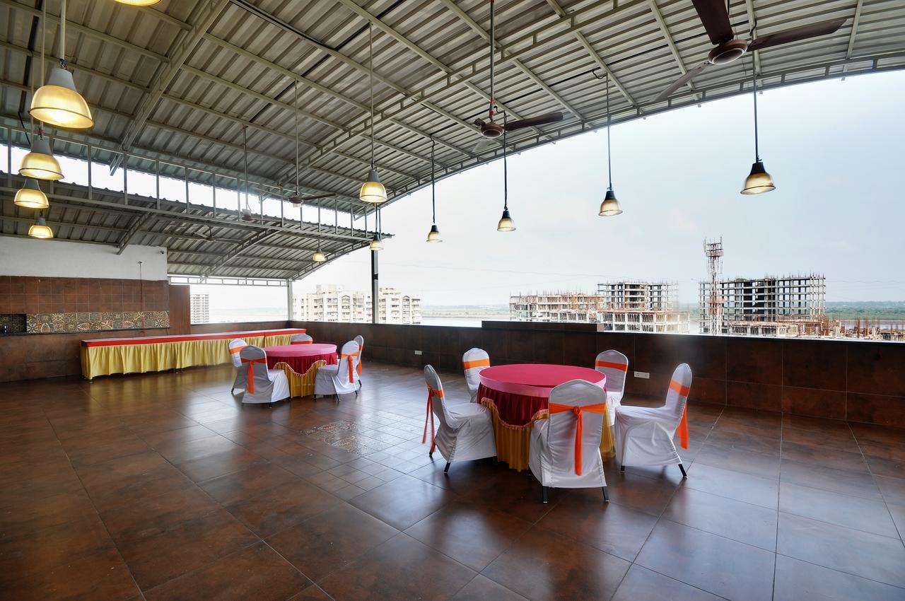 Shreeji Vatika Otel Surat Dış mekan fotoğraf