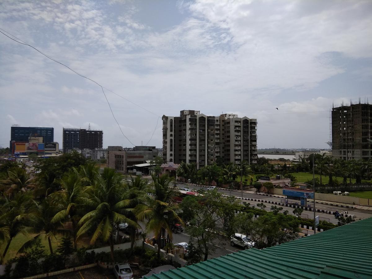 Shreeji Vatika Otel Surat Dış mekan fotoğraf