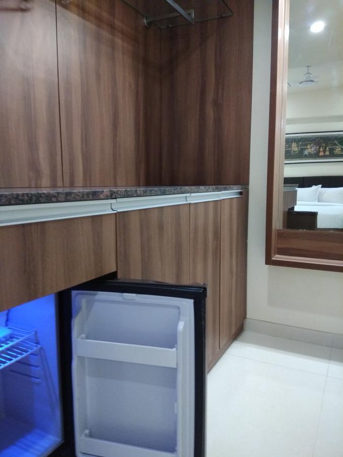 Shreeji Vatika Otel Surat Dış mekan fotoğraf