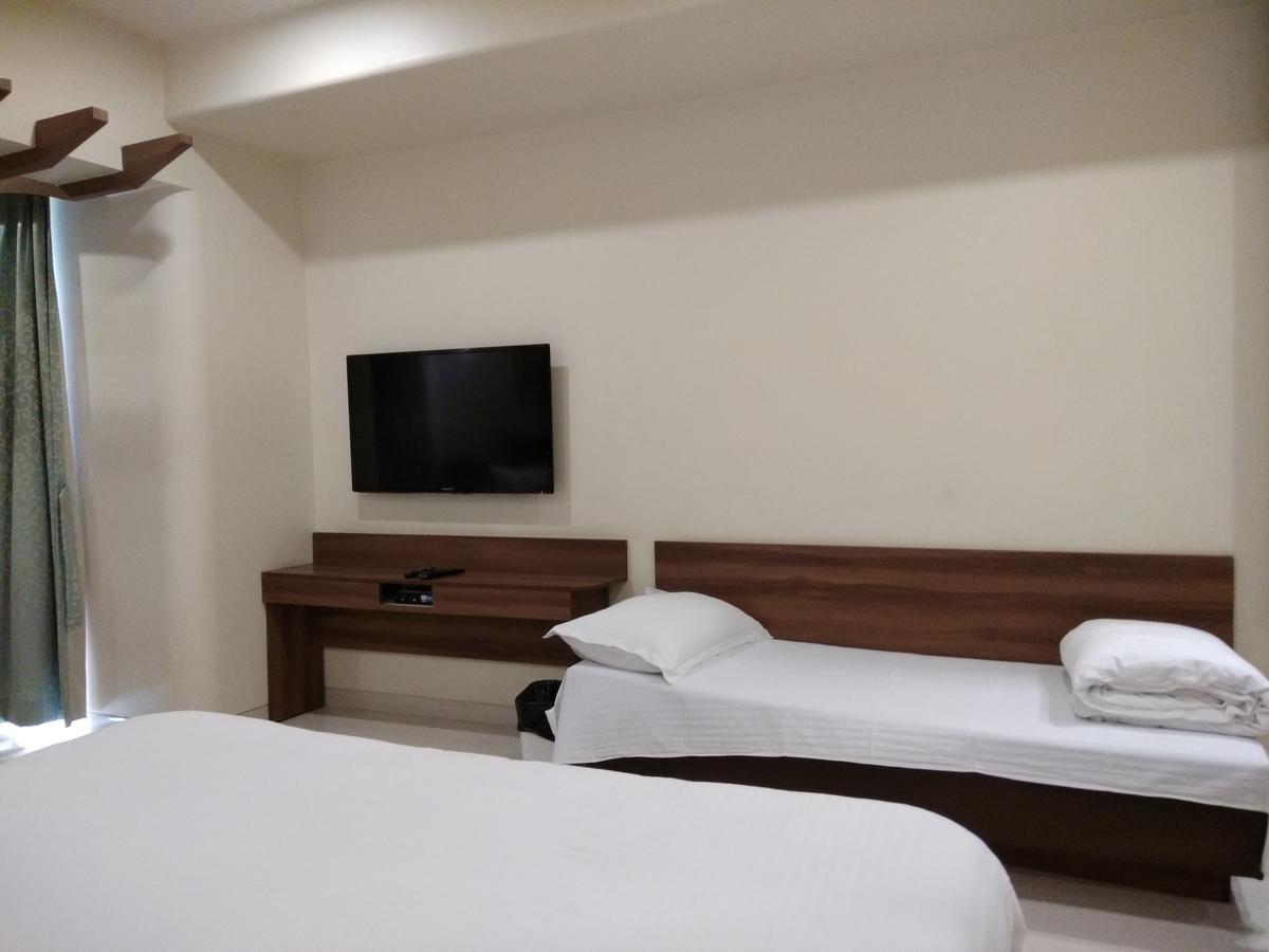 Shreeji Vatika Otel Surat Dış mekan fotoğraf