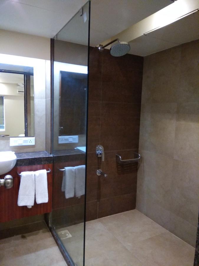 Shreeji Vatika Otel Surat Dış mekan fotoğraf