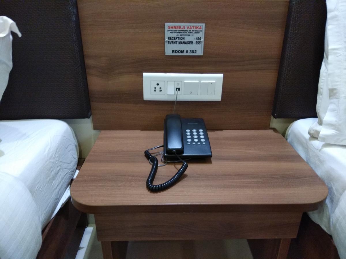 Shreeji Vatika Otel Surat Dış mekan fotoğraf