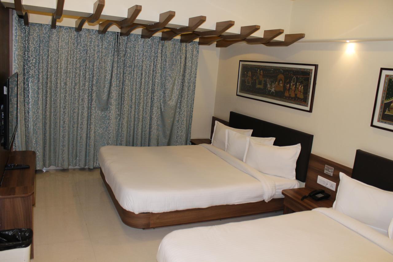 Shreeji Vatika Otel Surat Dış mekan fotoğraf