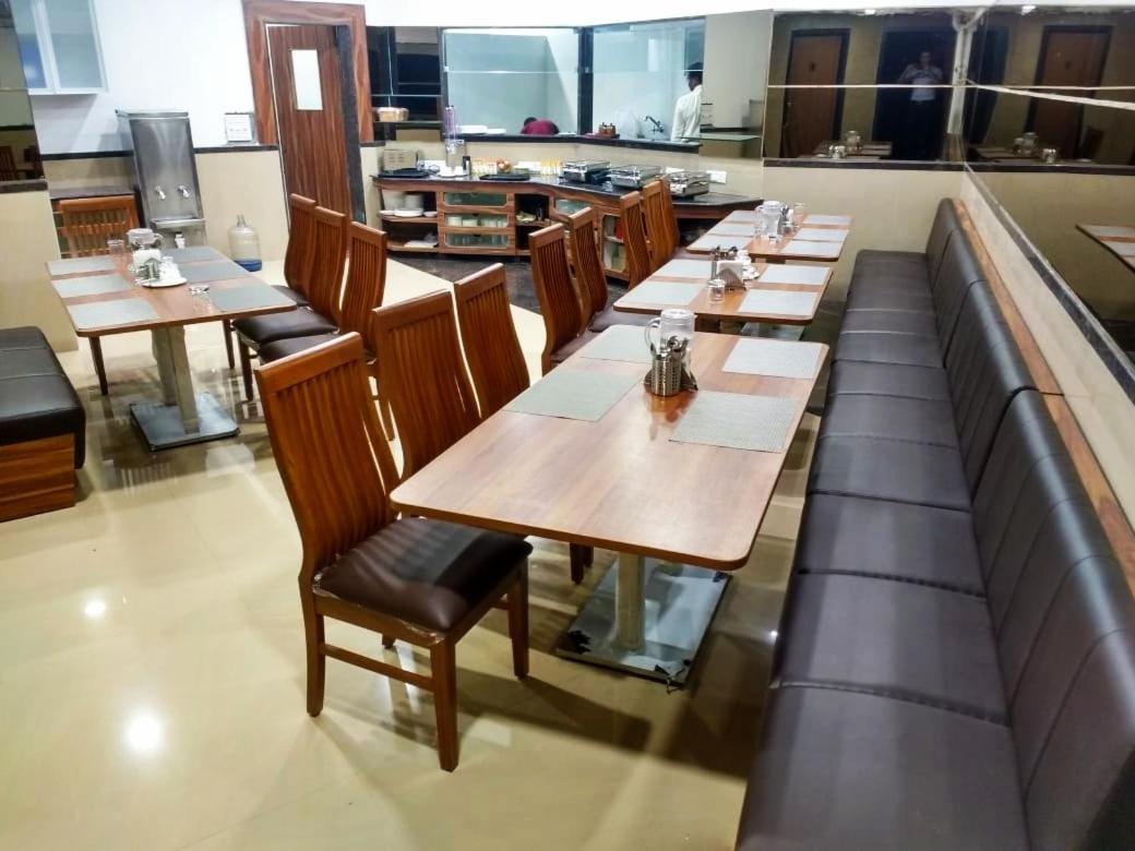 Shreeji Vatika Otel Surat Dış mekan fotoğraf
